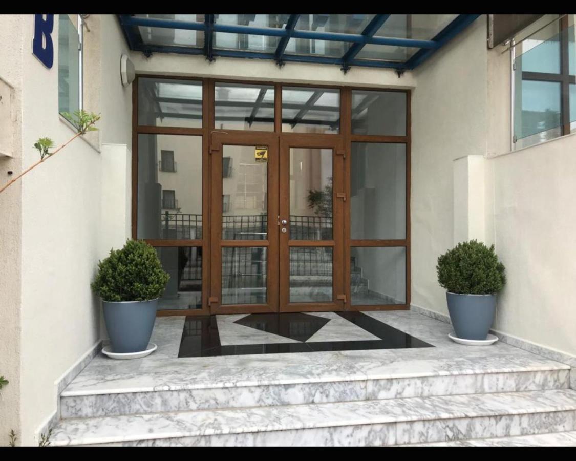 Studio Apartment With Balcony 300M From Beach Pantai Sunny Luaran gambar