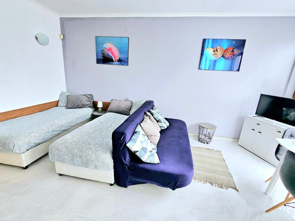 Studio Apartment With Balcony 300M From Beach Pantai Sunny Luaran gambar