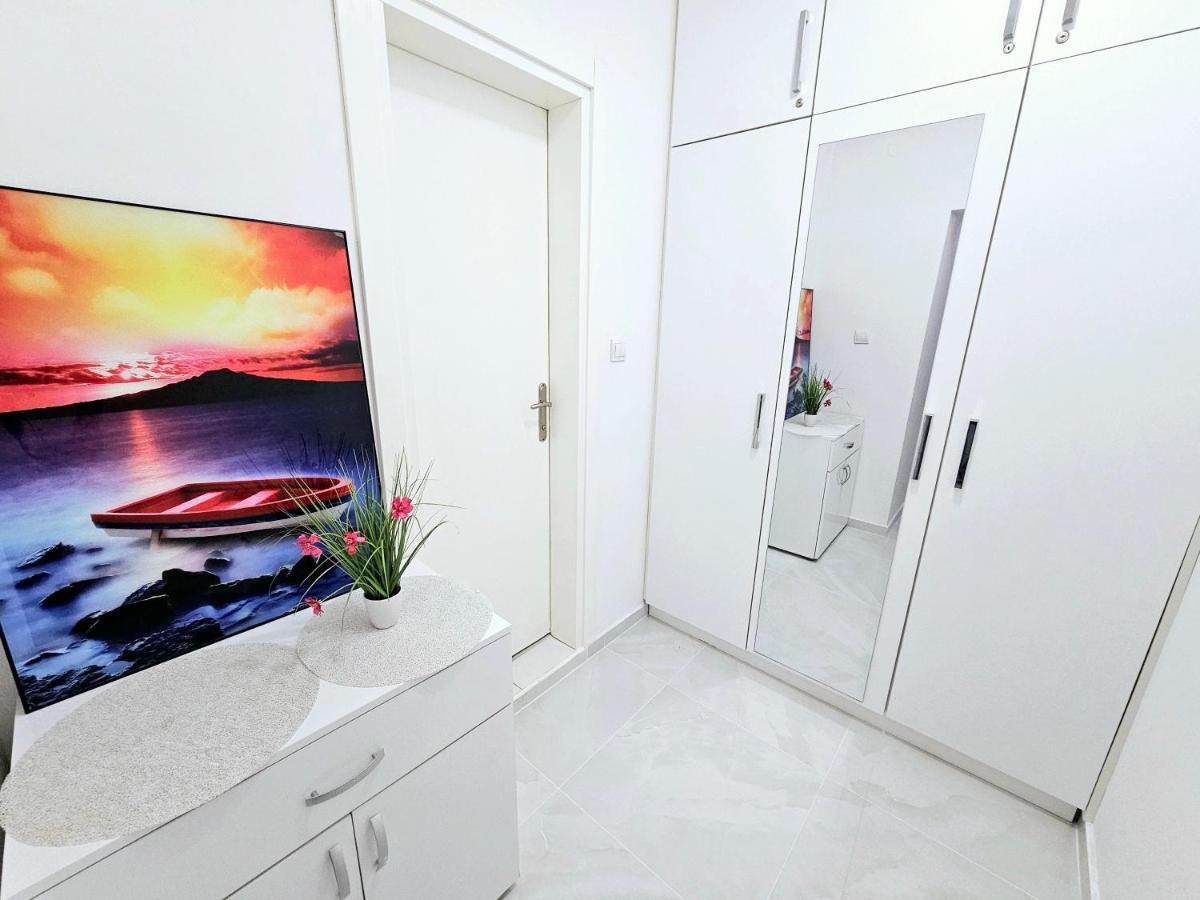 Studio Apartment With Balcony 300M From Beach Pantai Sunny Luaran gambar
